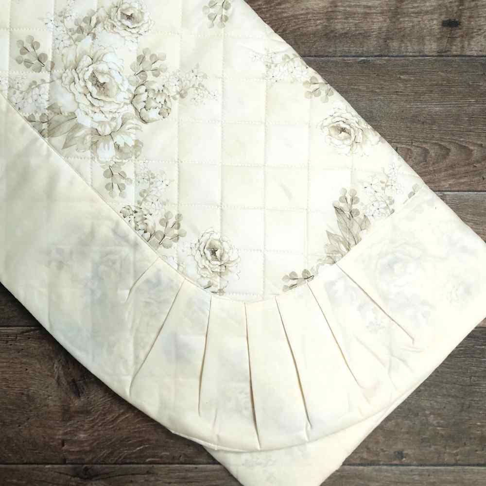 Copriletto Trapuntato leggero con balza - Sara (Panna)