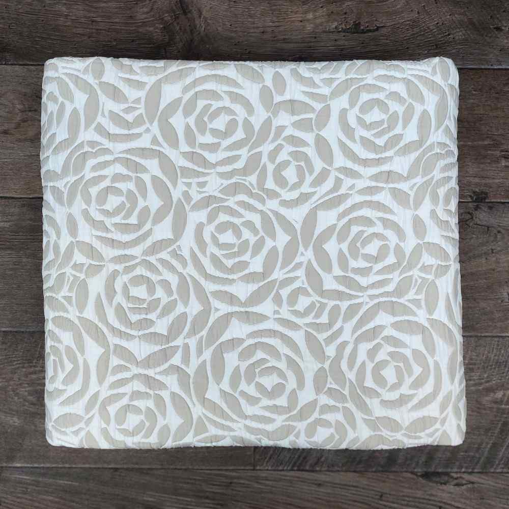 Copriletto jacquard con leggera Imbottitura Double-Face - Rose (Beige)